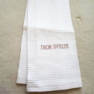 DIOR Svelte waffle weave towel - NEVER USED